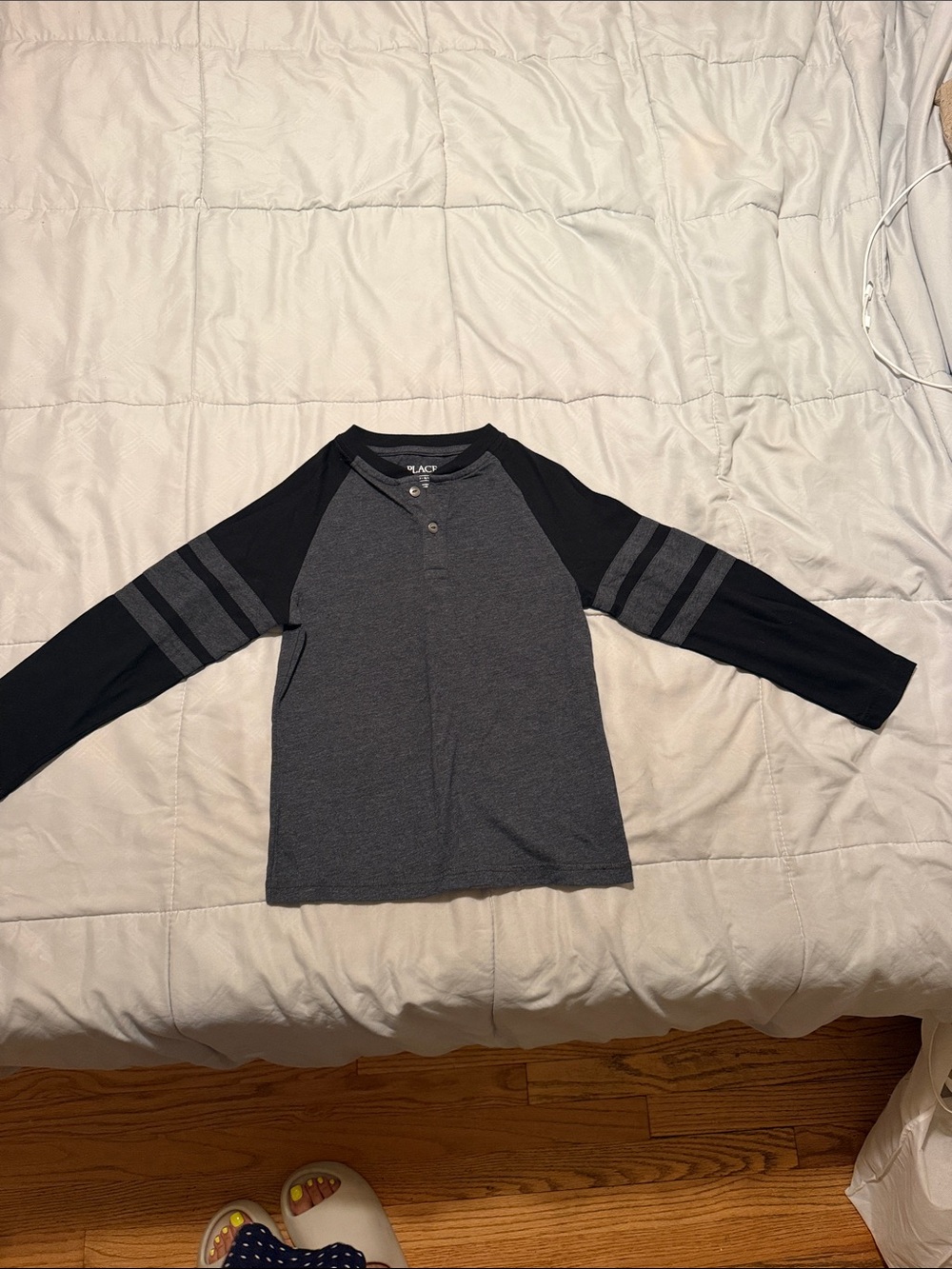 The Children's Place Boys' Long Sleeve Henley Tee - Charcoal & Black